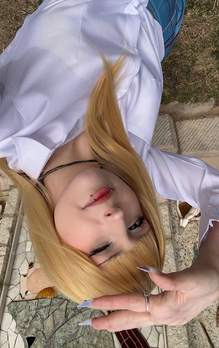 neekabun's tweet photo. Marin :D (et mon gojo) https://t.co/avlJVCPNV1