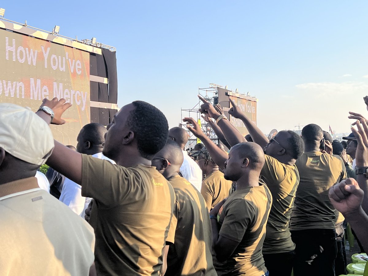 Lord we are amazed by how you show us mercy
Chinekeh M’oh, 
Thank you for your mercy
🎶
#MenGatherIX