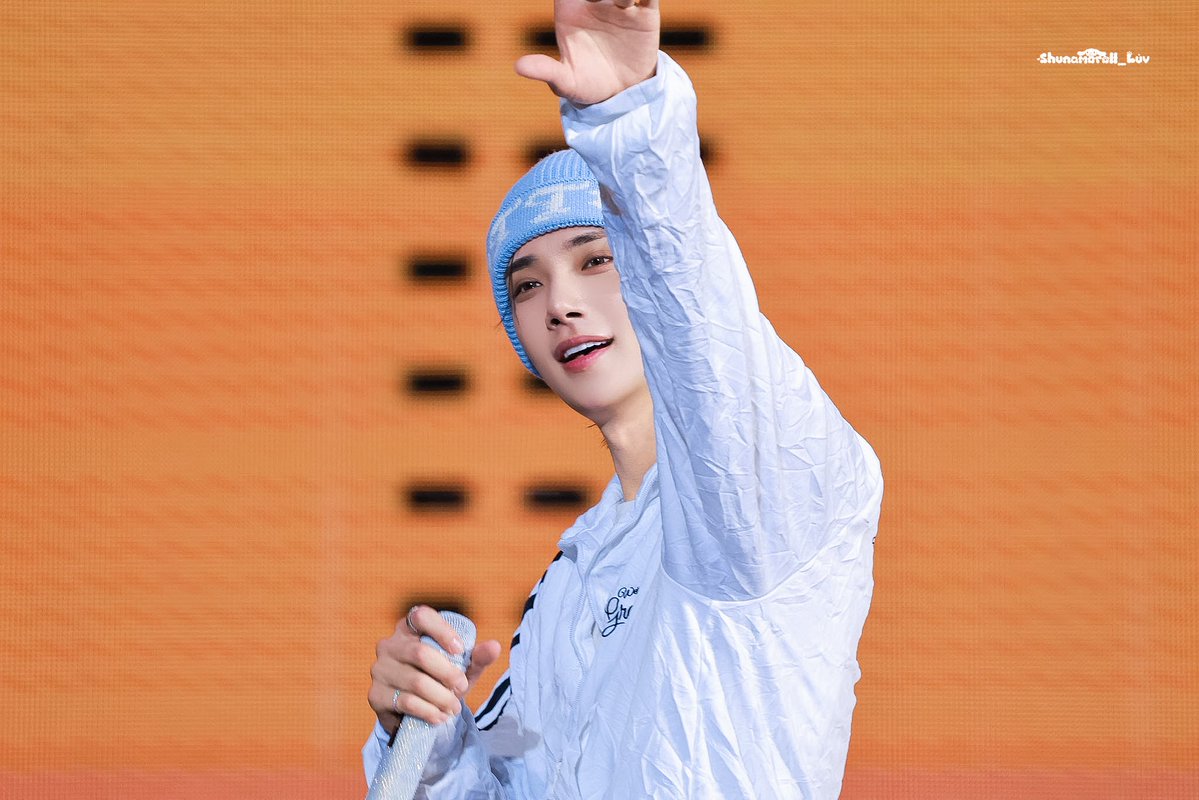 260307 SINGAPORE

🧡

#조슈아 #JOSHUA #홍지수 #ジョシュア
#세븐틴⁠ ⁠⁠ ⁠#SEVENTEEN⁠  #SVT