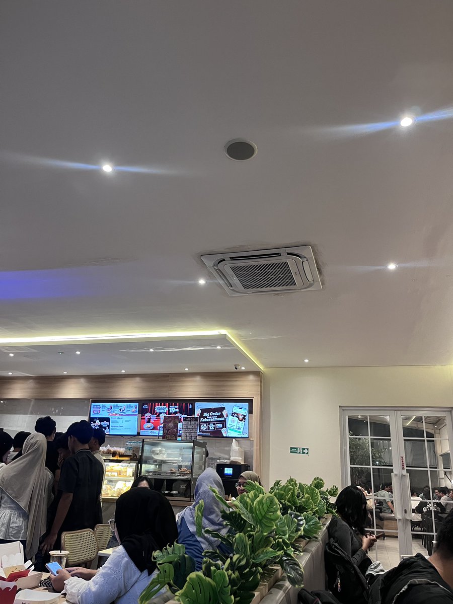 halcyon🌙✨ tweet media