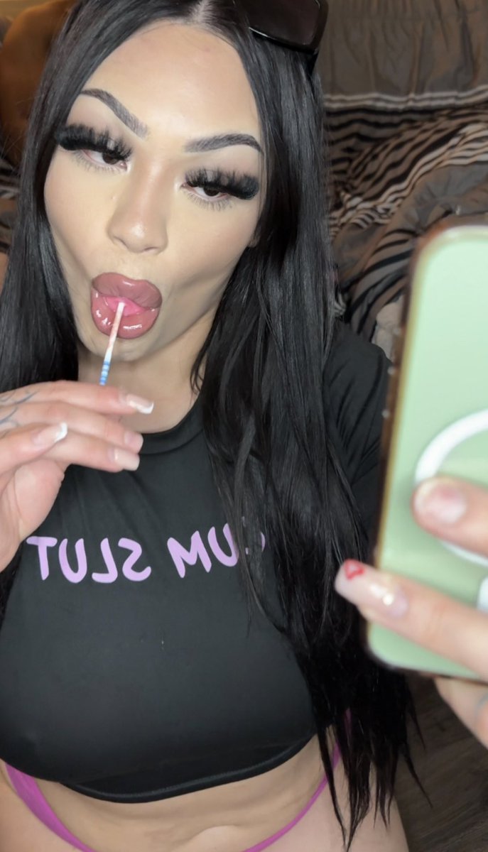 prettycitydimes's tweet photo. Craving something sweet https://t.co/smeeeJRBOx