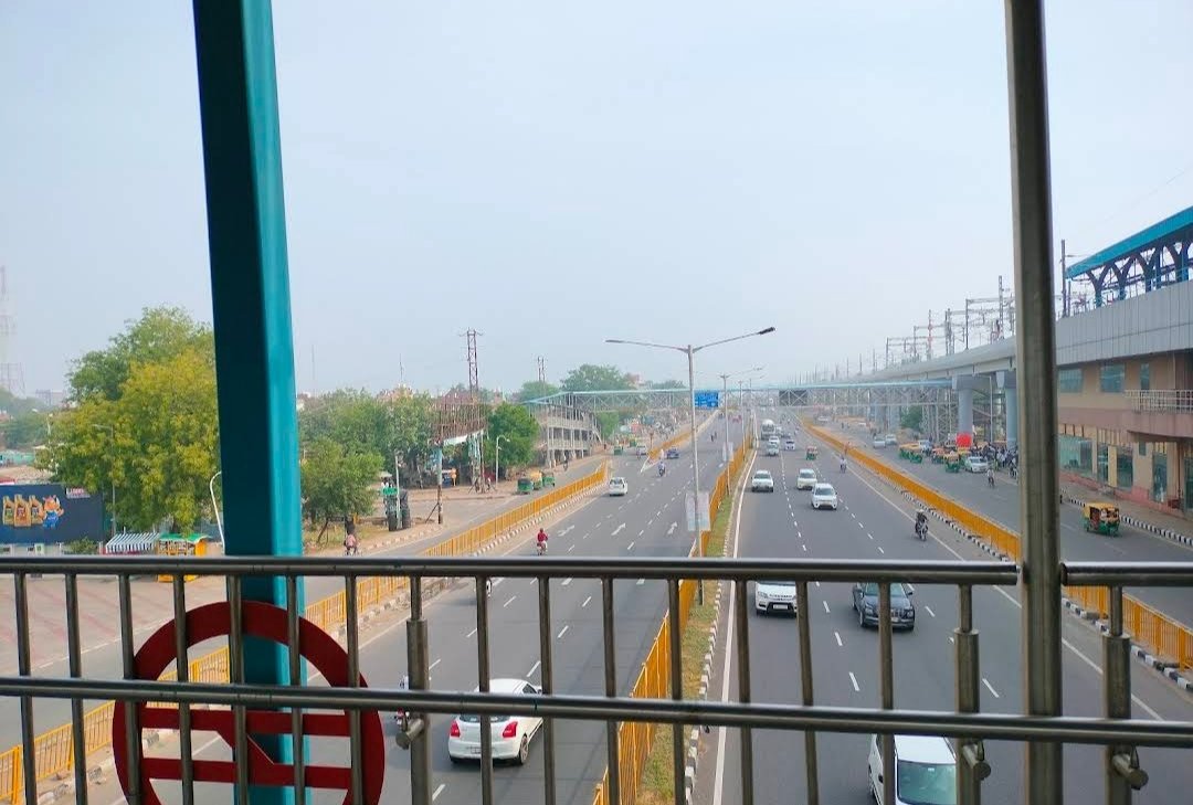 As a responsible citizen i have highlighted many issues that this city is currently facing.
As a responsible citizen it is also my duty to shed light on its positive sides as well.
Faridabad has amazing metro connectivity.
The Faridabad–Gurgaon RRTS also will be a game changer