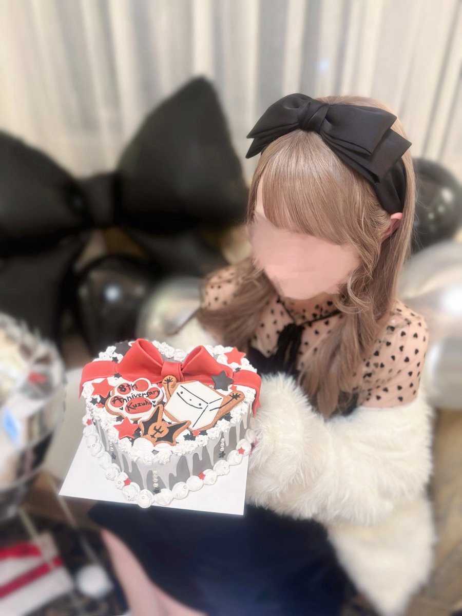 pyn__928's tweet photo. ┊        ┊       ┊       ♡        ┊
┊        ┊       ┊                ˚  ♡
┊        ┊       ♡       ₊             ⊹ 
♡    ₊   ┊    .  𝟖𝒕𝒉 𝑨𝒏𝒏𝒊𝒗𝒆𝒓𝒔𝒂𝒓𝒚 𝑲𝒖𝒛𝒖𝒉𝒂
     ⊹    ♡

 #葛葉8周年 https://t.co/4WoIYQOIJr