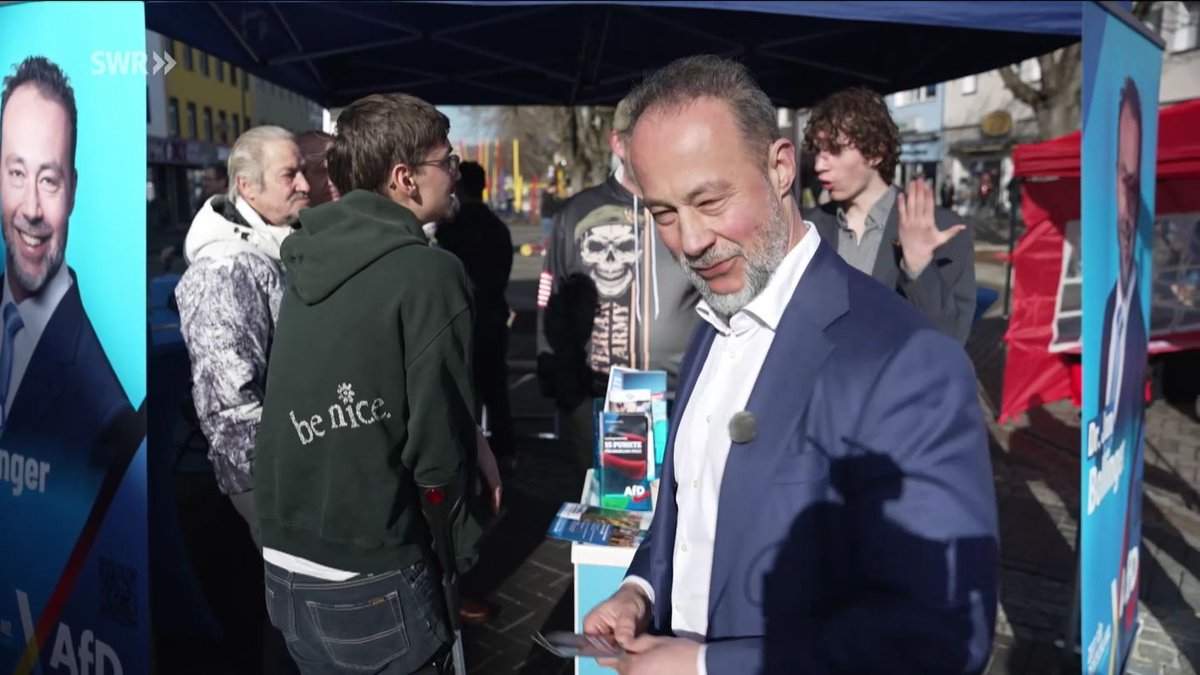 Der #SWR porträtiert unseren Spitzenkandidaten Dr. Jan #Bollinger im Wahlkampf. Einschalten!

swr.de/video/sendunge… 

#AfD #RheinlandPfalz #WirRegelnDas