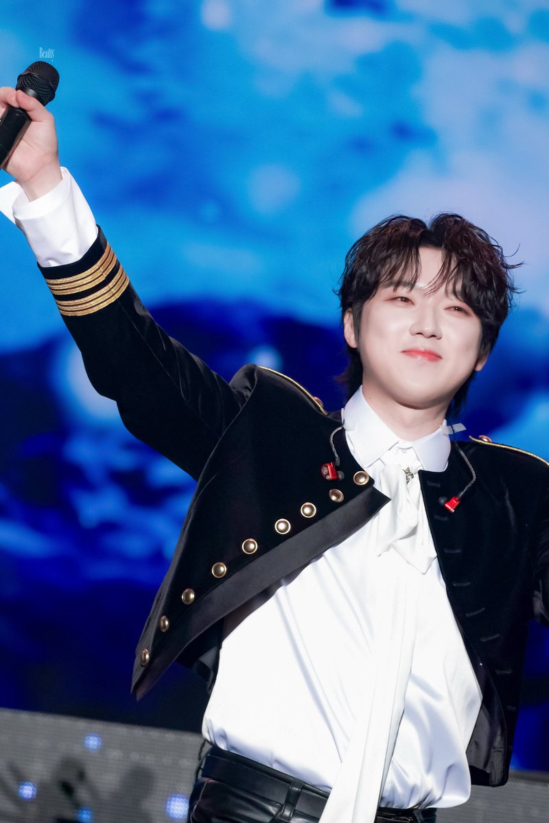 🎂HAPPY BIRTHDAY KHH🌸

#우리에게_찾아온_봄
#880308_강피타_생일파티_가보자고 
#HAPPY_HYUNGHO_DAY
#HAPPY_PITTA_DAY