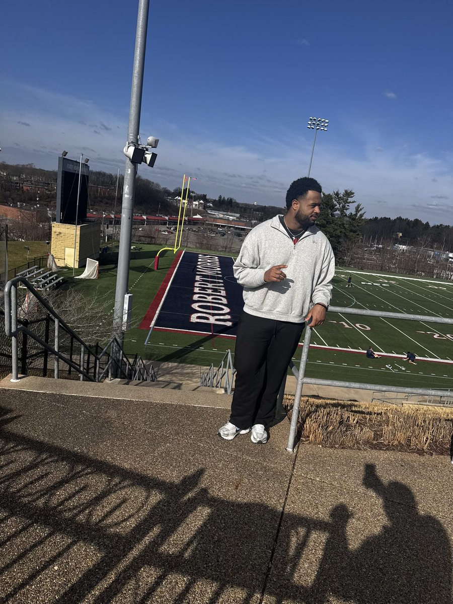 Lawrence Kasanzale II tweet media