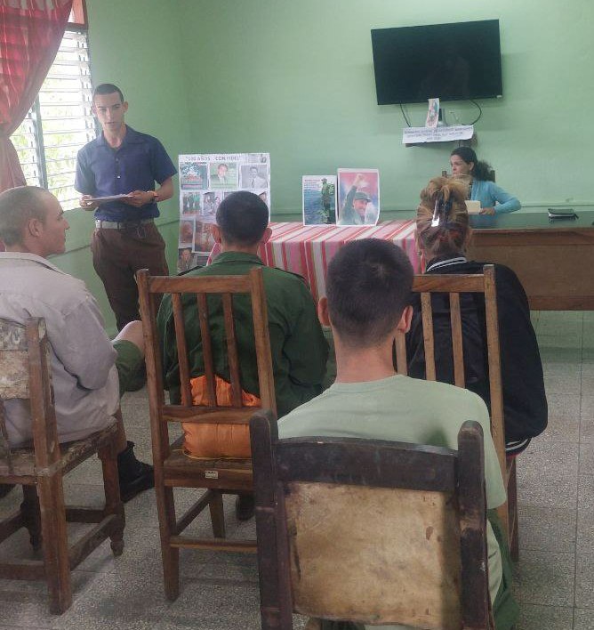 juventudhol's tweet photo. 📚 Ejército Juvenil del Trabajo en Holguín realizó el Seminario de Estudios Martianos, con la participación de los 11 comités de base de la UJC de la Jefatura Territorial del EJT y los pioneros de las escuelas atendidas. #UJCHolguín
@UJCdeCuba https://t.co/m5QxnWCzcU