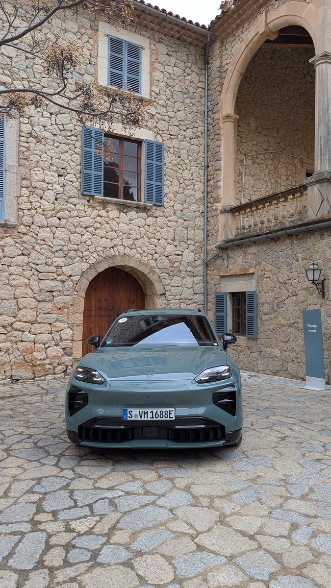 Abhi Vyas tweet media