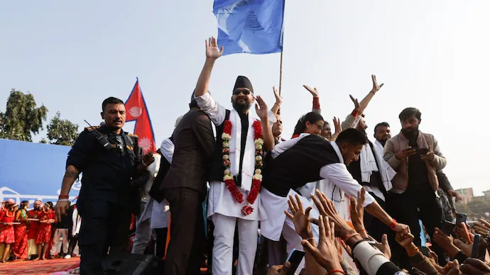 IndiaToday's tweet photo. Balen Shah wins big in Nepal polls, defeats KP Sharma Oli by nearly 50,000 votes

Read More: https://t.co/Mwsehg4dLU https://t.co/swGC3WLcWY