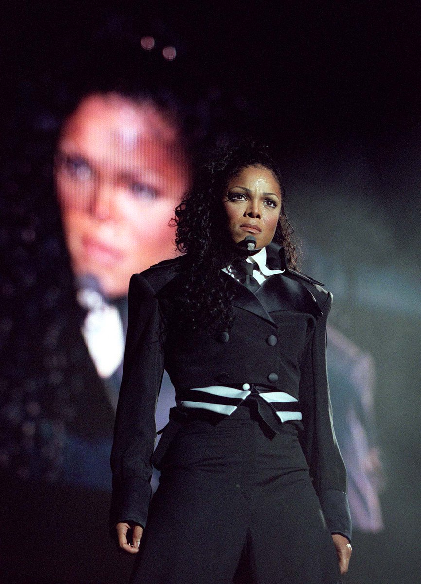 JanetJacksonFav's tweet photo. That stare! 👁️ 👁️ https://t.co/bQChBR5grP