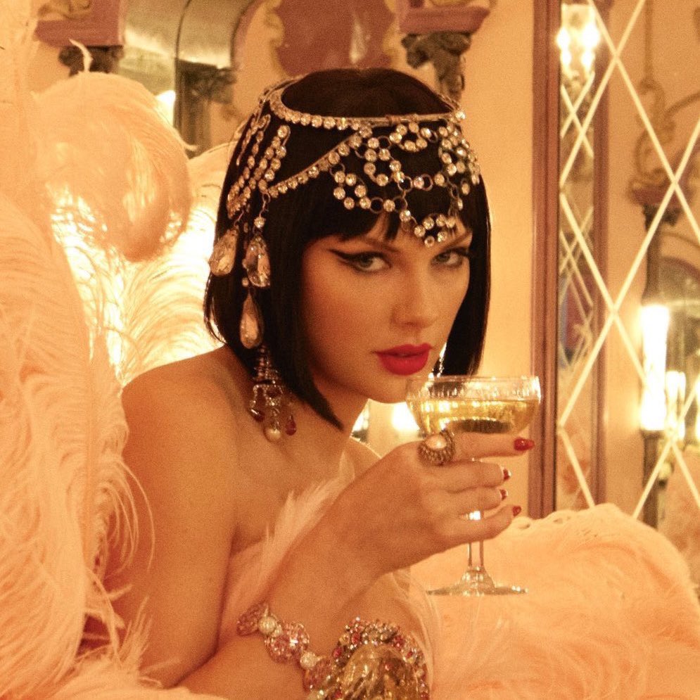 Taylor Swift Charts tweet media