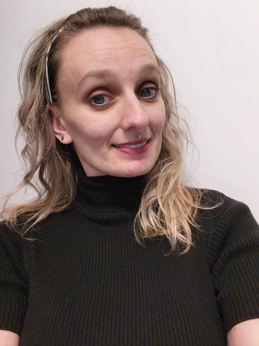 Lola l'infirmière 💉 tweet media