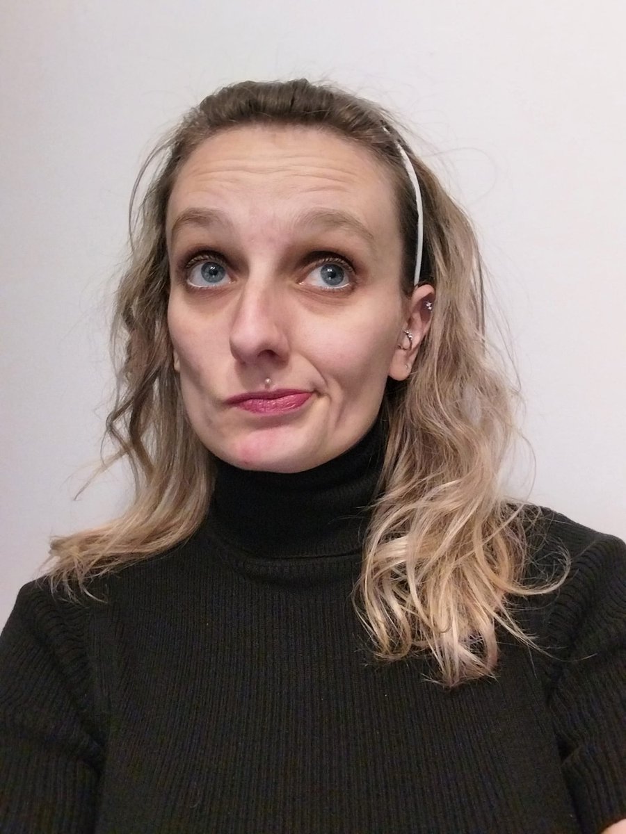 Lola l'infirmière 💉 tweet media