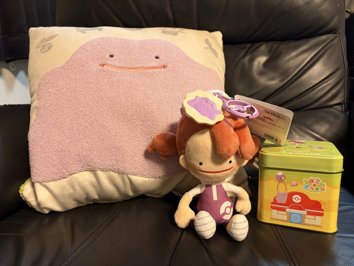 押上駅行ったらポケセンあったからぽこポケグッズ買いに行った