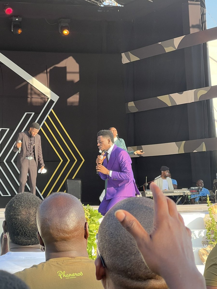 You're too faithful to fail me
You're too faithful to disappoint me
You've proven Yourself in my life
And I've come to realize
You're too faithful to fail me

~ <a href="/mosesblisslive/">MosesBliss</a> 

#MenGatherIX