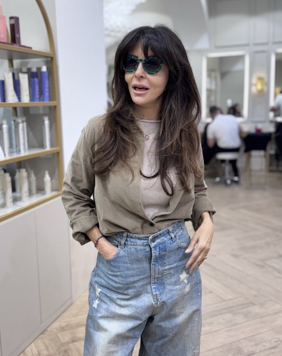 annaviibes's tweet photo. che bona con sti capelli 😭😭 https://t.co/Olg4IexSFC