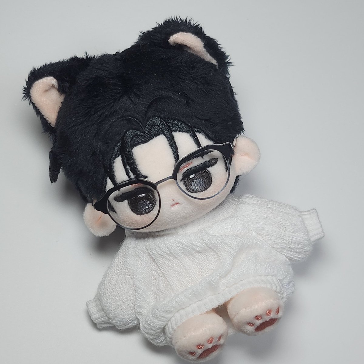 ryuzakianae's tweet photo. 안경씌우기 플로우는 모르겟고
그냥 안경을 씌웁니다 https://t.co/sWrQnd4pk9