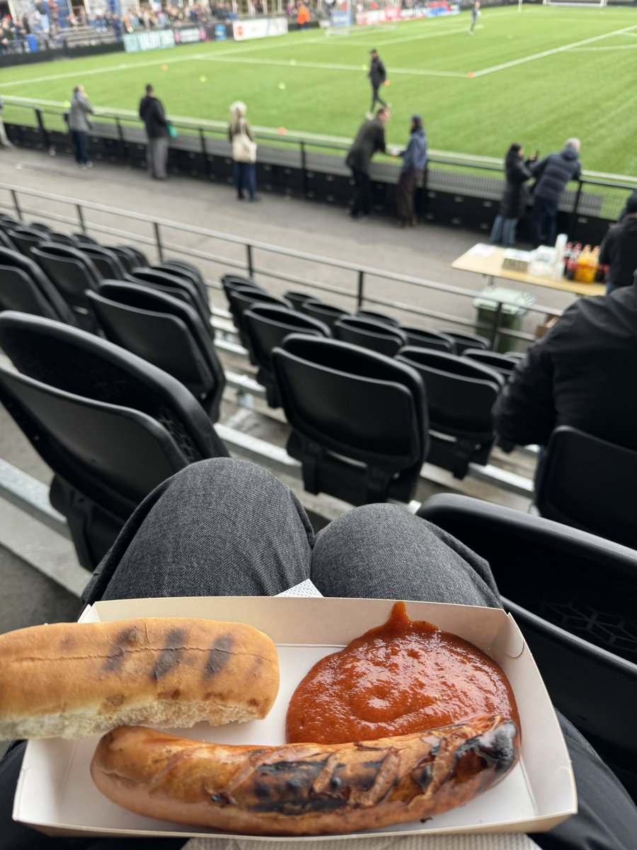 sonjacha1's tweet photo. Divisionerne er i gang igen. Og jeg elsker det 🥹 #3divdk #campobetligaen #fodbolddk #stadionplatte #groundhopper https://t.co/S8fp12Nbu9