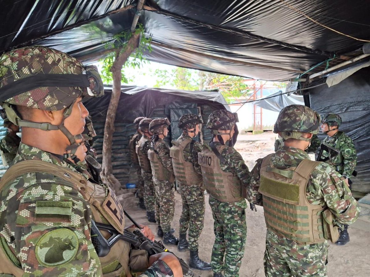 AMPLIO DESPLIEGUE MILITAR DE LA OCTAVA DIVISIÓN DEL EJÉRCITO PARA ELECCIONES EN LA ORINOQUIQUIA
 elrelatordelllano.com/amplio-desplie…