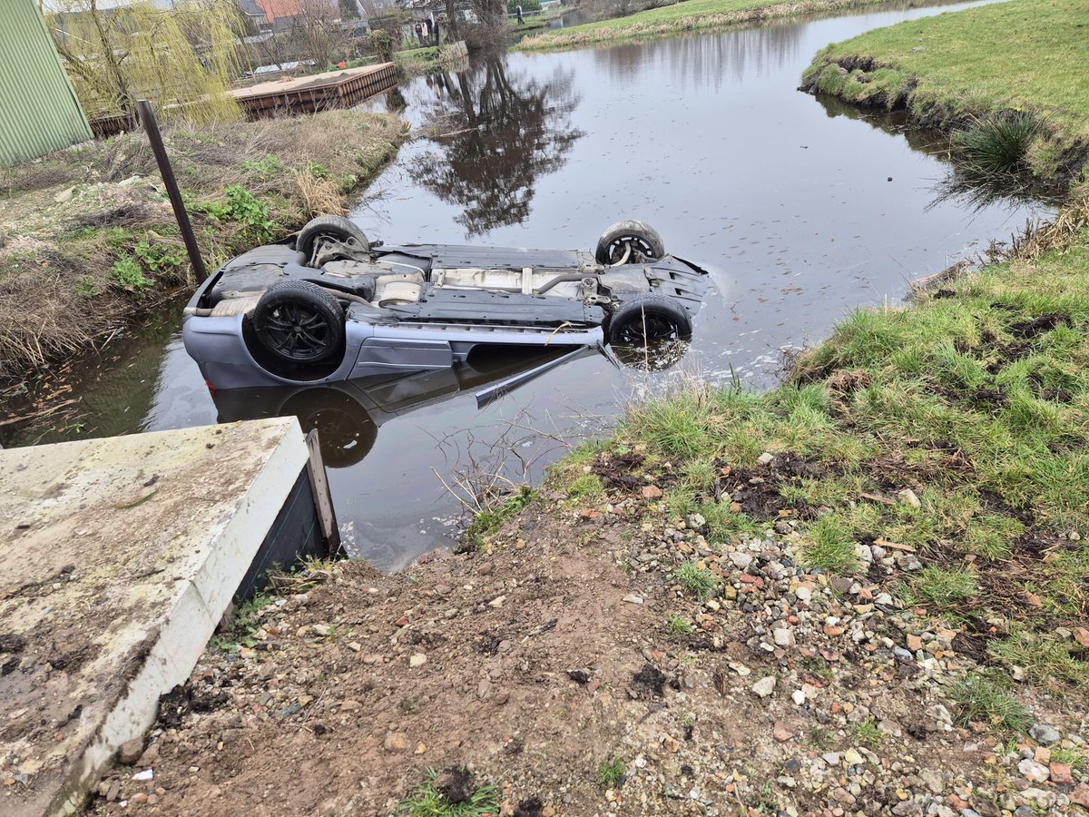 Voertuig te water na wildemansrit in Gouderak
