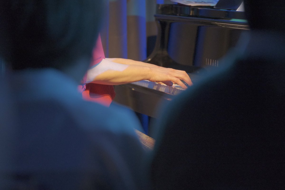 Junko_xt4's tweet photo. 今夜のLive♫
TRADワンマンin D-Bop

満席の中
JAZZ の心地よいリズム
堪能させて貰いました💕 https://t.co/ujL7k5GdUv