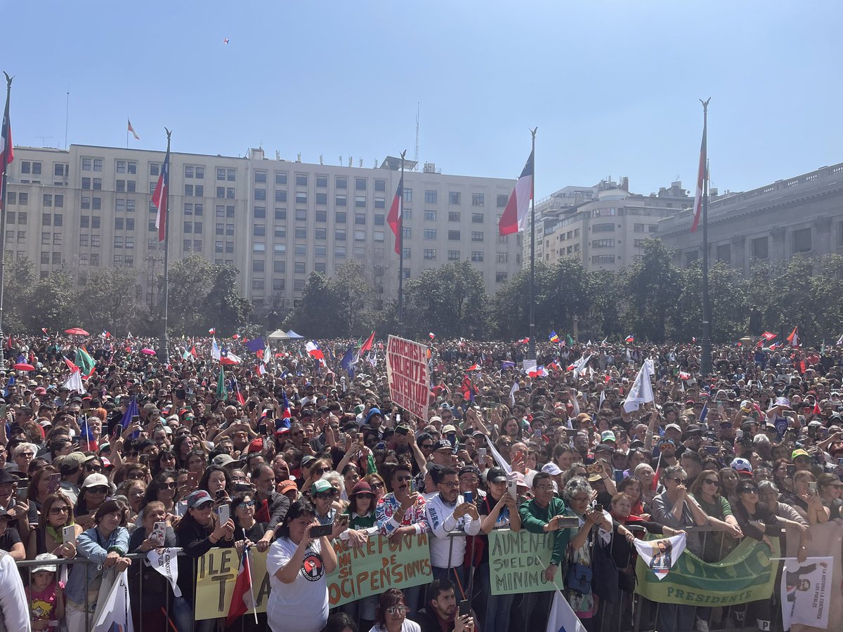 cuánto weon inútil ahí, manda de wnes , ratas del comunismo 🤮🤮🤮🤮🤡 #DespedidaBoric