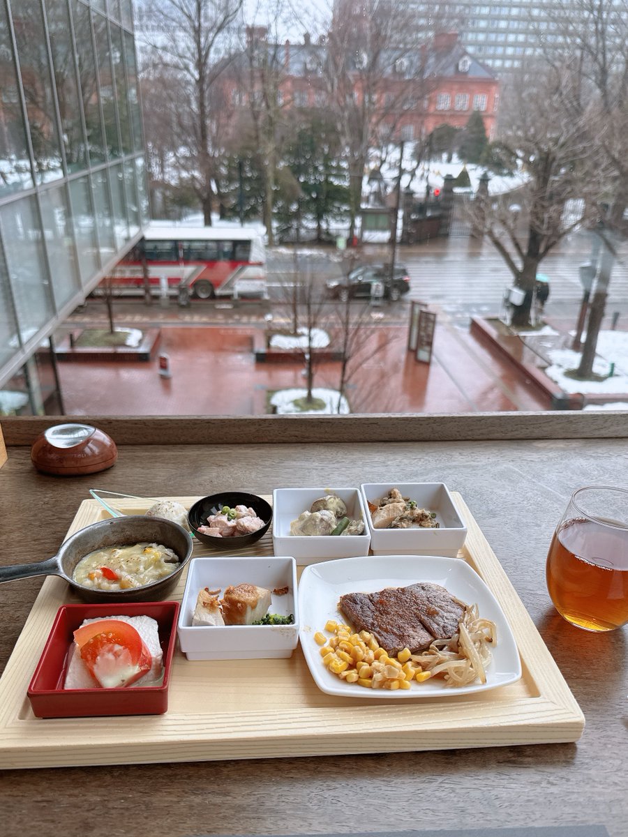 妹が「自分は食が細めだし偏食気味だからビュッフェは向いてない」と思って避けてたみたいなんだけど、今の彼氏から「好きなもの食べて楽しい時間が過ごせればそれでいいと思うよ」と言われて気持ちが軽くなったらしい。今日は妹と2人でビュッフェに行って、すごく美味しくて楽しかった。