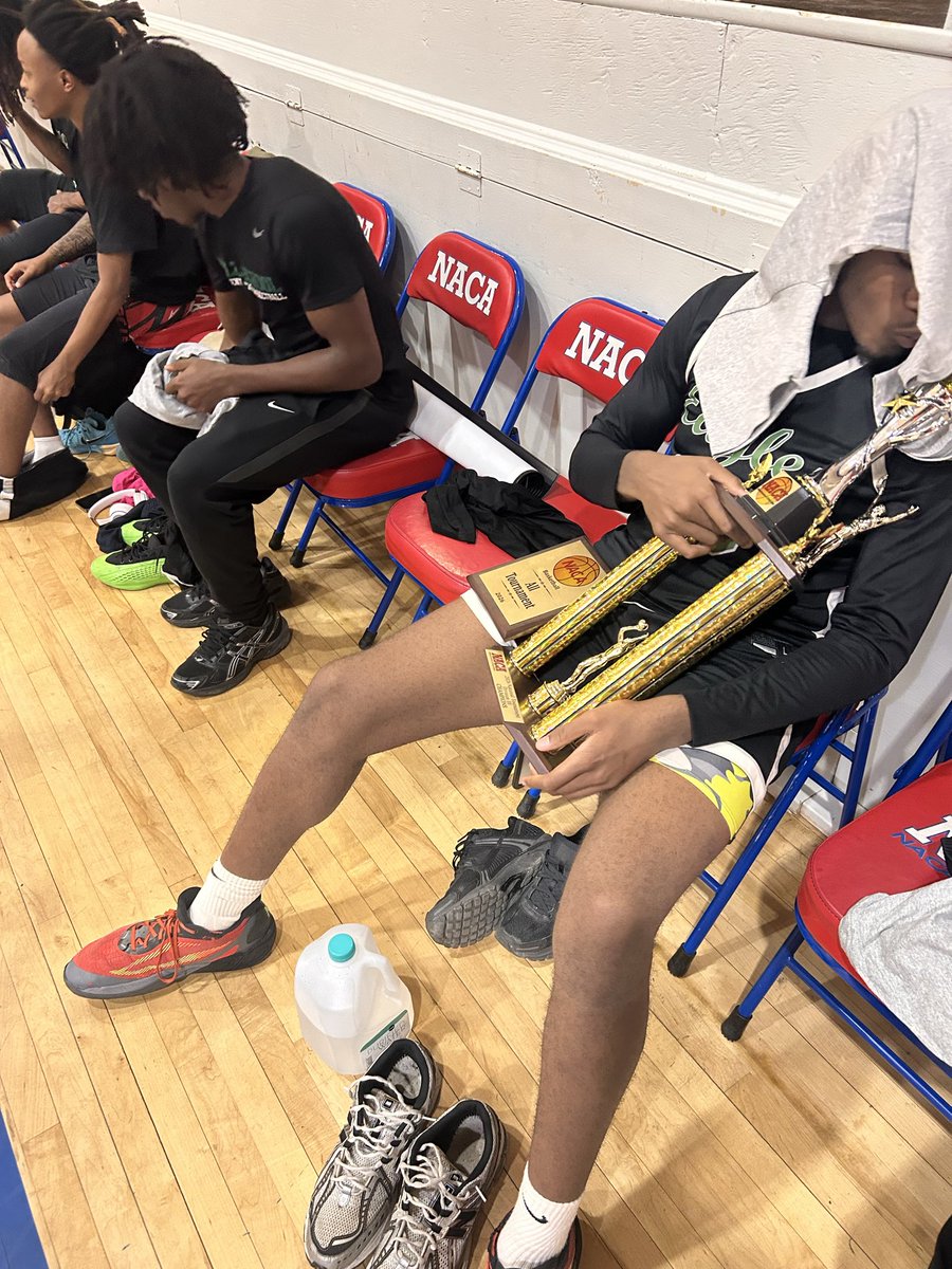 Liam Burrell tweet media