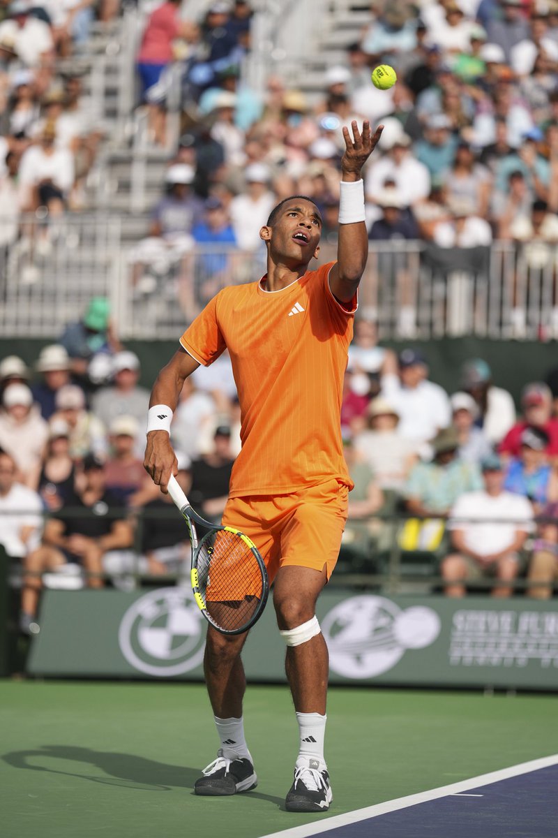 felixtennis's tweet photo. Privileged to have had the chance to battle it out with Gael at least one more time 🙌🏽💪🏽 …and a battle it was today 🔥 

📸: @bnpparibasopen | # 2,3 Clive Brunskill
🎥: @TennisTV | @atptour https://t.co/H8mc13PpQI
