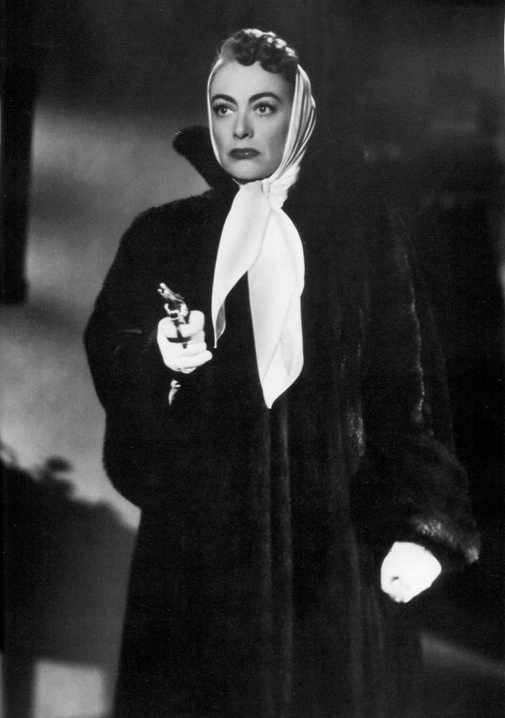 Lindsey Graham now wants Trump to invade Cuba and has volunteered to lead the mission