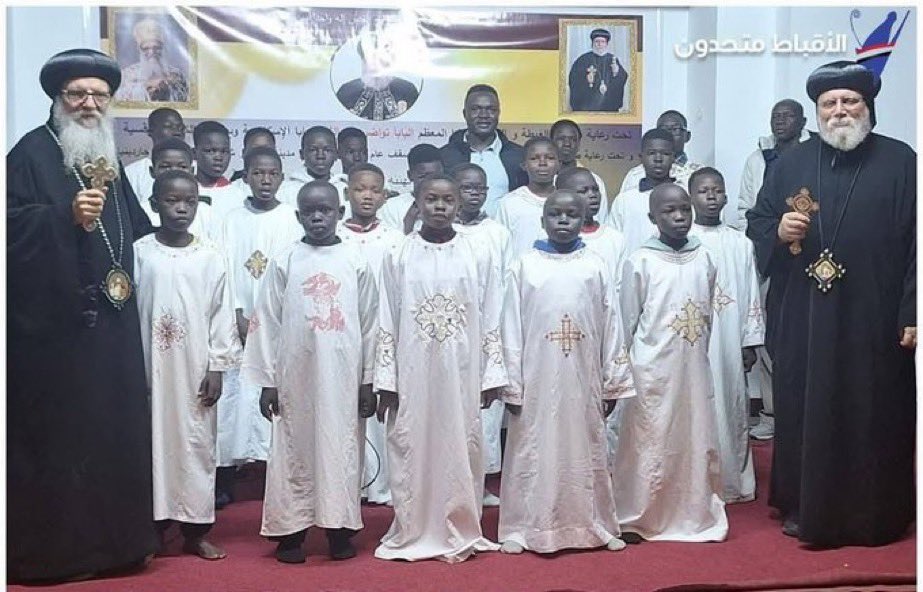 الغريب إن بعض اللجان الإلكترونية بتطالب بطرد السوريين والفلسطينيين ليل نهار
لكن لما تيجي سيرة لاجئين تانيين بيختفي صوتهم تماماً 
القضية عندهم عداء سياسي وحقد ديني على المسلمين مش أكتر