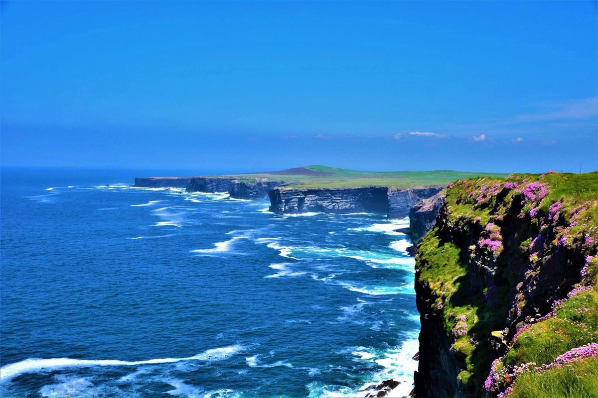 ThisIsIreland3's tweet image. These are the Kilkee Cliffs at Loop Head, how beautiful are these 🏞️🌊

📍County Clare, Ireland 🇮🇪

📸 Maries Photos

#Clare #Kilkeecliffs #Wildatlanticway #Ireland #Loophead #Kilkee