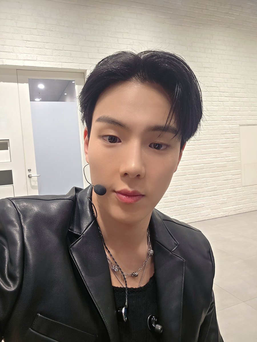 Official_MX_jp's tweet photo. モンベベ 短い時間でしたが楽しかったです! コンサートで会いましょう ㅎㅎ #ショヌ https://t.co/TP8MkDH3u7