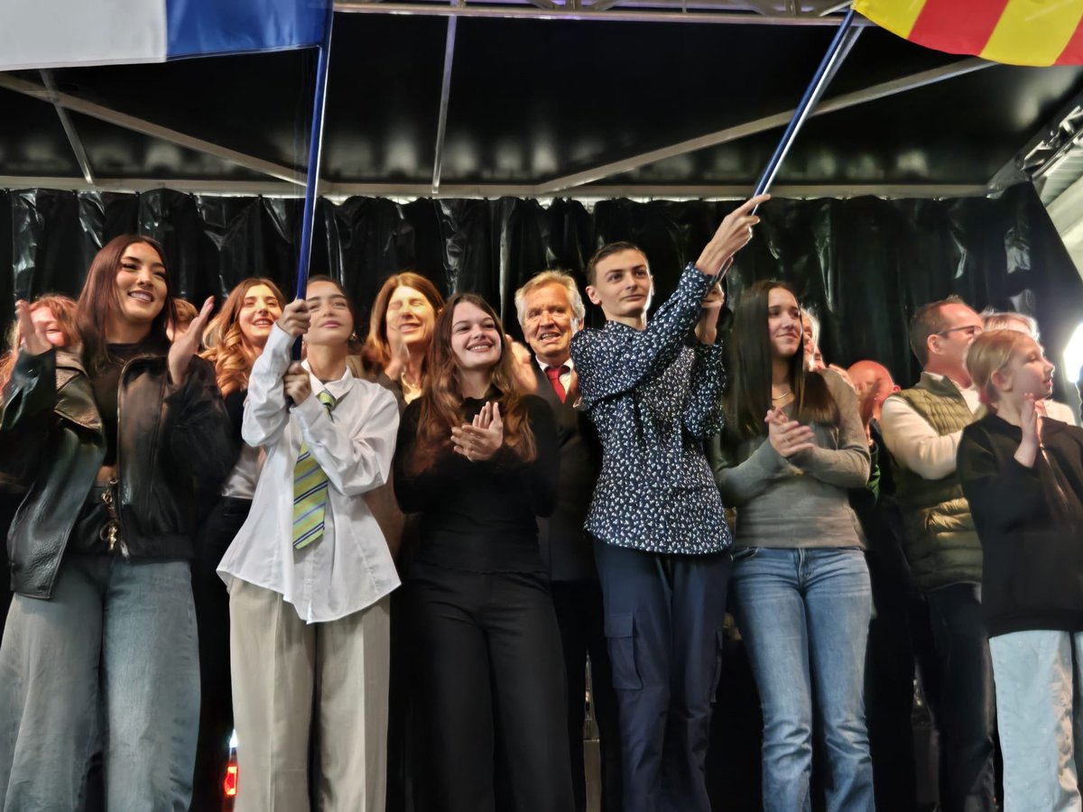 AjmsCiotadens's tweet photo. Des racines et des ailes! Merci pour votre soutien permanent! Ensemble construisons La Ciotat de demain! Rendez-vous les 15 et 22 mars! Je compte sur vous.

#alexandredoriol2026 #ajamaisciotadens https://t.co/OgSd5TYosv