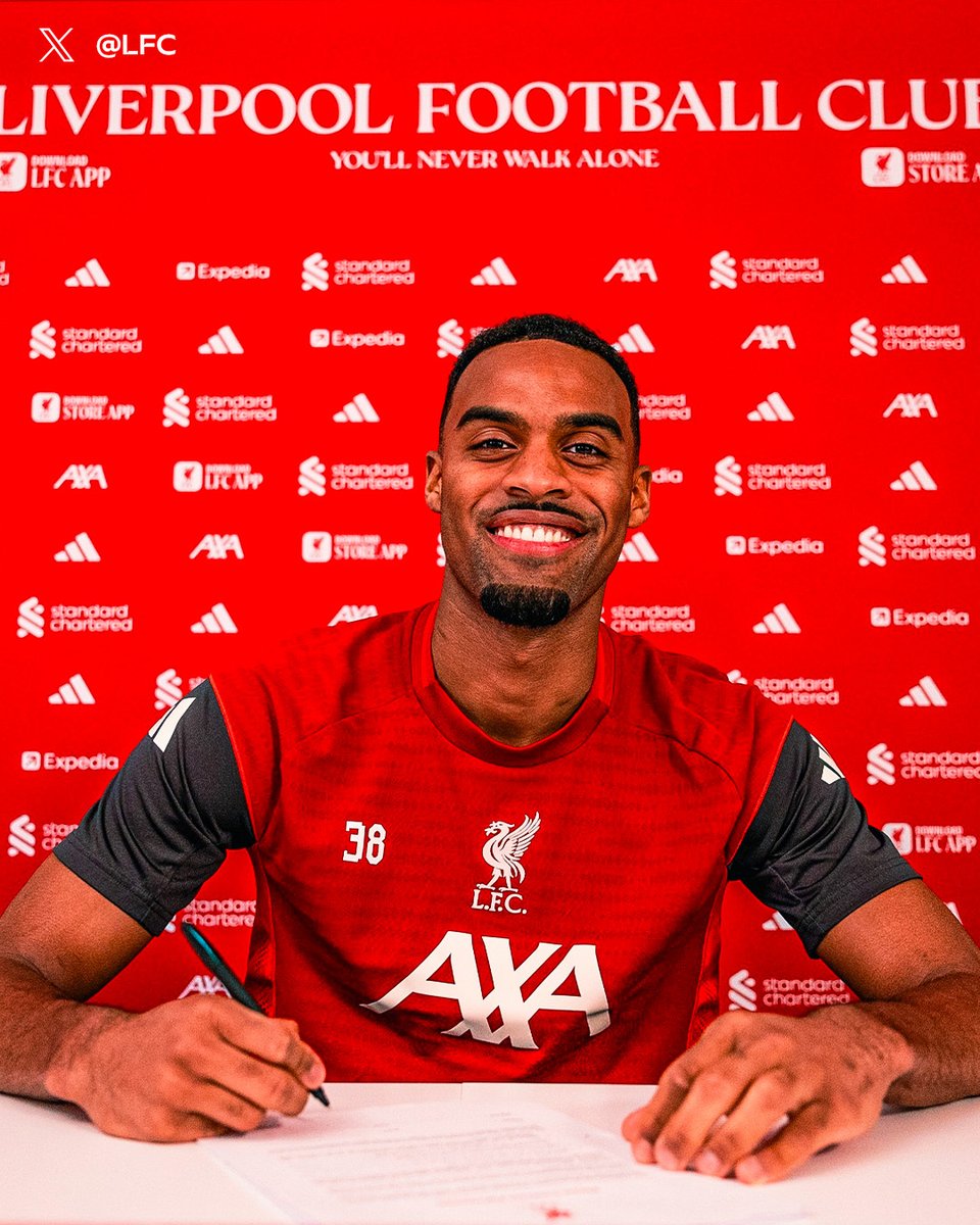 Liverpool midfielder Ryan Gravenberch has signed a new contract at the club ✍️

Sky Sports News understands his new deal is believed to be a six-year-deal which will run until the 2031/32 season 🔴