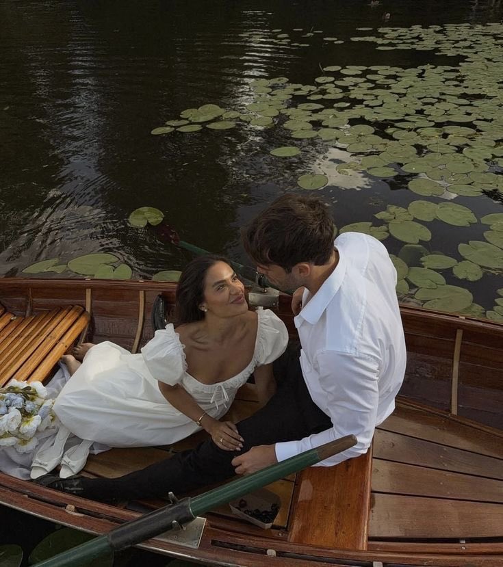 loveucouple's tweet photo. https://t.co/SHGyBSvGv7
