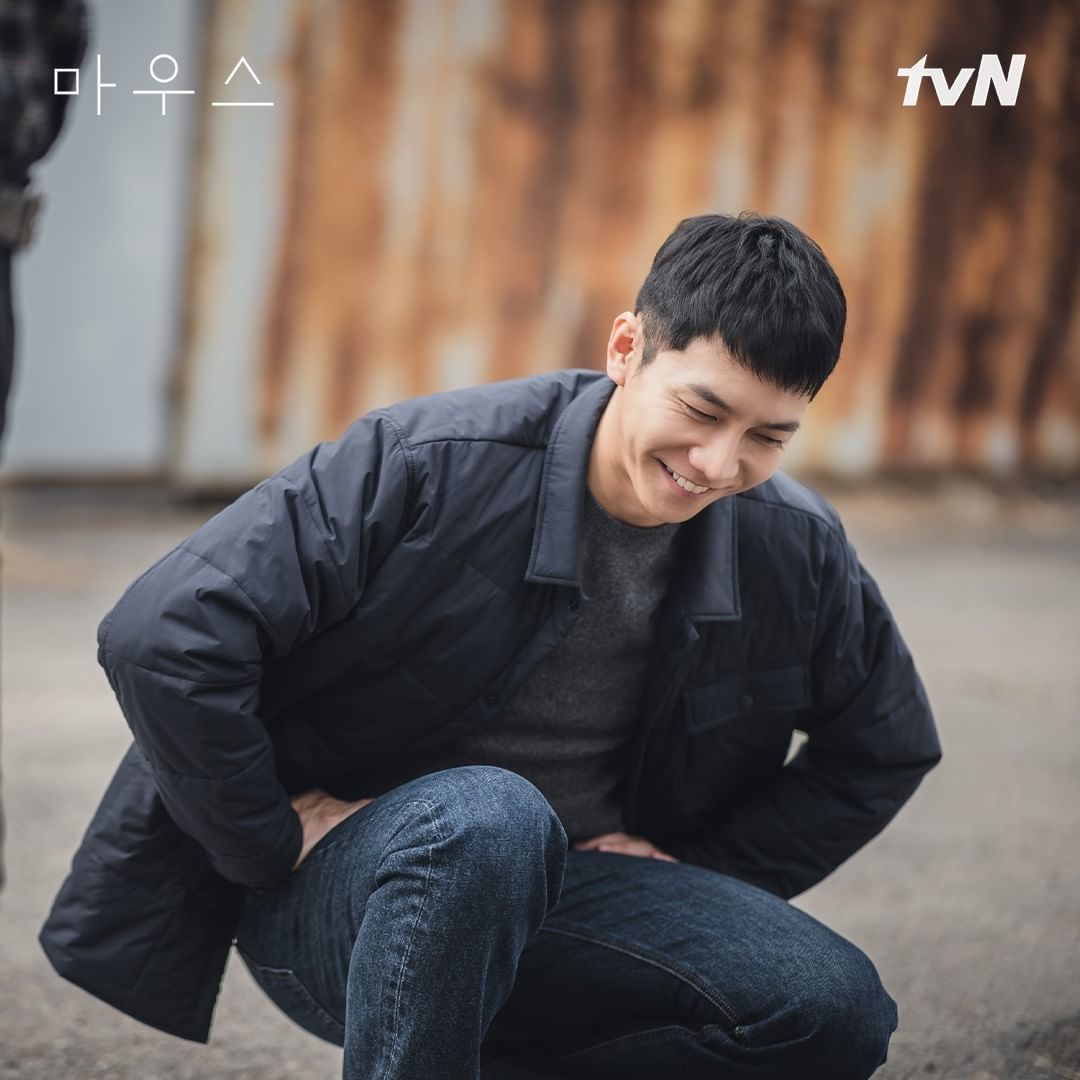 #Mouse in my mind when I watched the terrific show #thebeastinme. #leeseunggi gave an unforgettable performance as a despicable psychopath. Yet you cannot help but make excuses for, even like (!) and forgive (!!) him. Such a great drama by #이승기 #李昇基