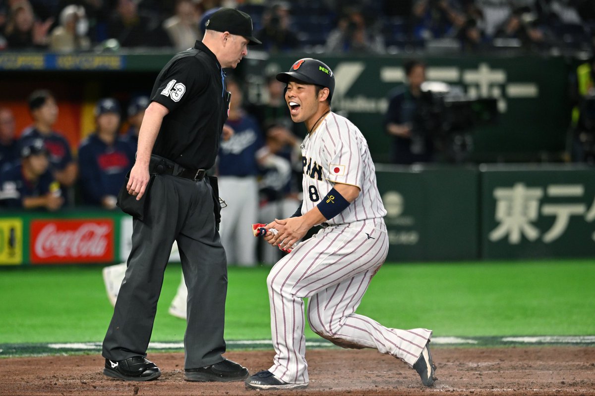 HAWKS_official's tweet photo. 2026 WORLD BASEBALL CLASSIC™︎
1次ラウンド韓国戦は8-6で侍ジャパンが勝利！🏟️🇯🇵

#周東佑京 選手のビッグプレーも飛び出しました！👏

#近藤健介 #松本裕樹 #牧原大成
#侍ジャパン
#worldbaseballclassic
#sbhawks https://t.co/ULdkKltv5K