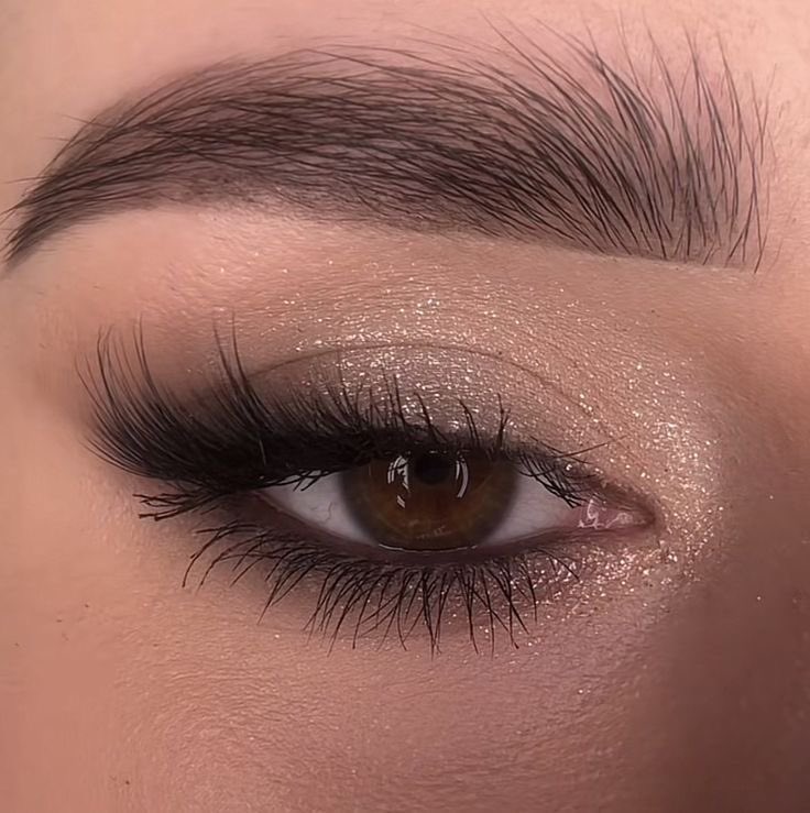 ceelune_'s tweet photo. whatever this style is called https://t.co/YoJ7d9U0cl