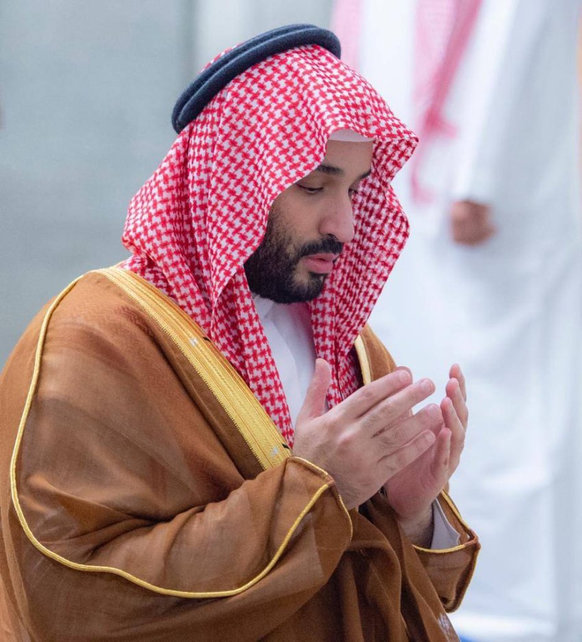 اللهم احفظ ولي العهد الأمير محمد بن سلمان بحفظك، واكلأه بعينك التي لا تنام، ووفقه لما تحب وترضى، وسدد خطاه، وقوِّ عزيمته لخدمة دينه ووطنه، واجعله ذخراً للإسلام والمسلمين، وارزقه البطانة الصالحة، واصرف عنه كل سوء وحاقد.