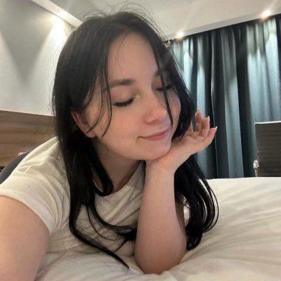 Evelyn gwen tweet media