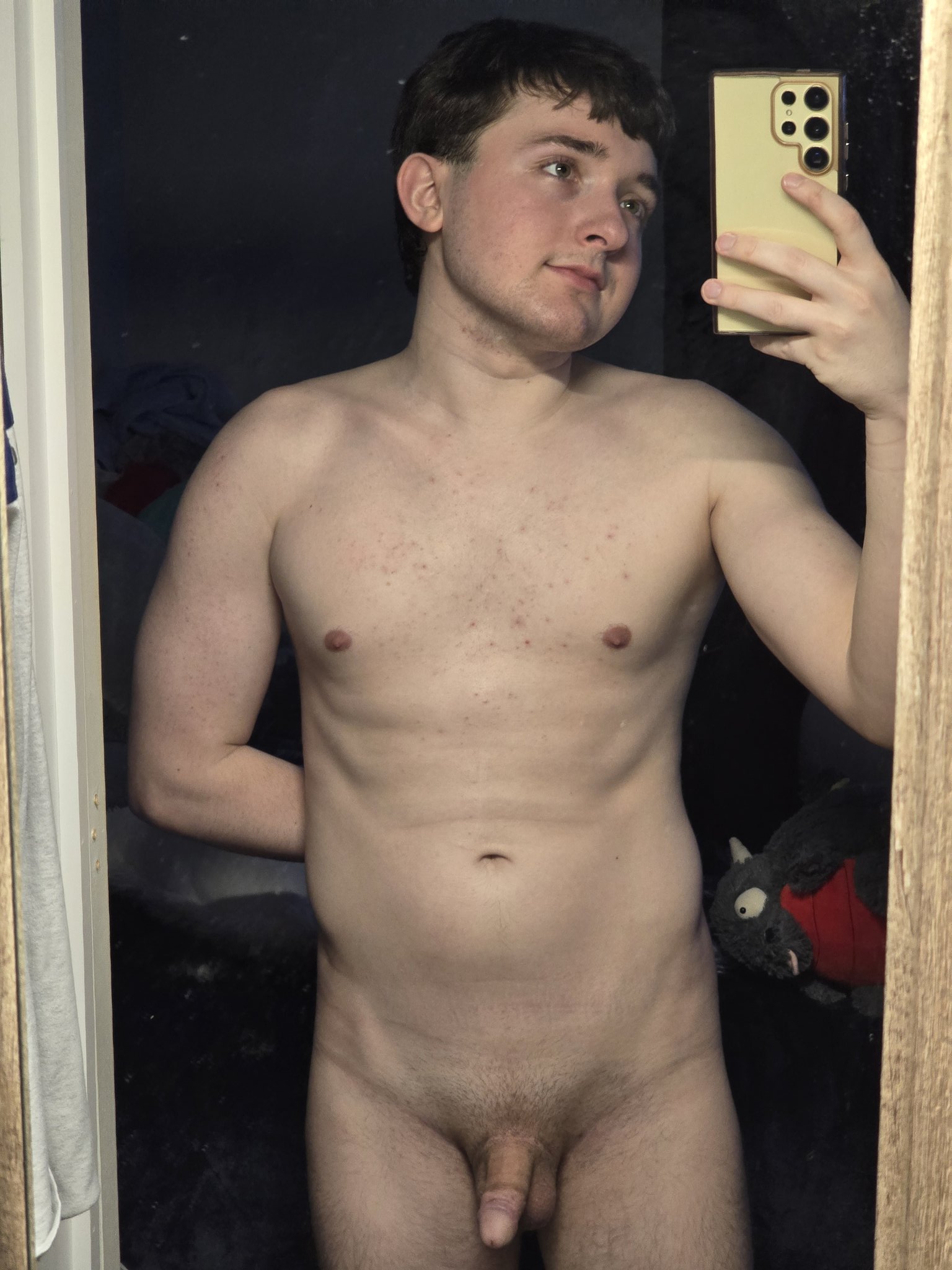 1 pic. Sorry for not posting recently every one I was sick for a week and I took a little break but trust I will be doing more on chaturbate and only fans soon , take these pics as a apology haha https://t.co/HlwFG12SQu