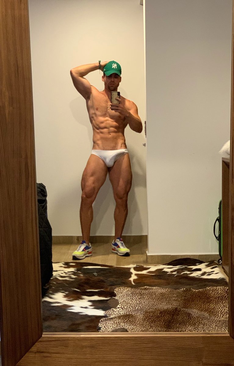 davidorteg55's tweet photo. Hoy me levanté más duro sin ir al gym 🔥

RT si te gusta como me PARÉ hoy 😏 https://t.co/3fGPKER13k