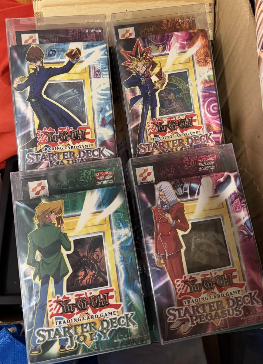 Los cuatro eran categóricos.
Cada uno tenía un monstruo insignia durísimo. 
Si bien tengo un ENORME respeto por el Mago oscuro… mi voto va a ir para el de Pegasus:
Los Toon, el Mago ilusionista sin cara y por supuesto el más grande de todos… EL RELINQUISHED.