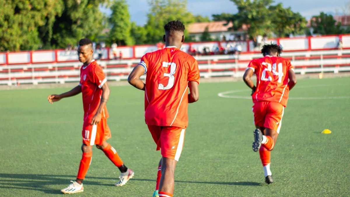 Haititempo's tweet photo. Yon jès senbolik anonse pou 2e jounen Chanpyona Nasyonal D1 an

Chanpyona Nasyonal D1 an ap kontinye wikenn sa ak match ki konte pou 2e jounen an sou plizyè teren atravè peyi a. Gen kèk detay enteresan ki prevwa nan òganizasyon match yo pou jounen sa.

Tout detay isi a : https://t.co/La54ubooY8

✍️ @DoubyJean