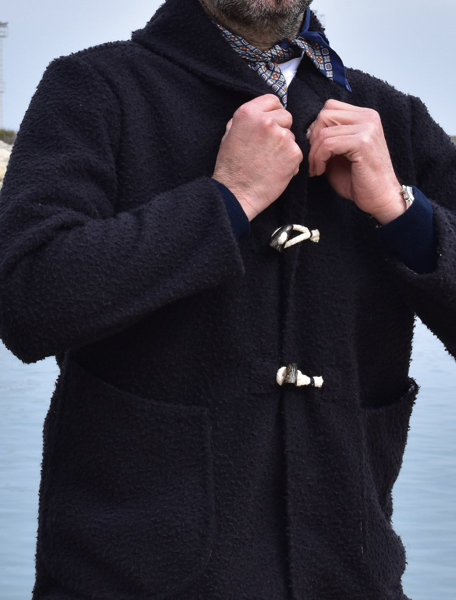 Santillo1970's tweet image. ⚓️ Palinuro 
Raw, soft, and substantial
Resilient and naturally water-repellent, this fulled wool cloth is brushed and then ratined using steel-toothed brushes that work the surface into its unmistakable curled texture.
#Casentino #ItalianHeritage #TimelessTextiles #MadeInItaly