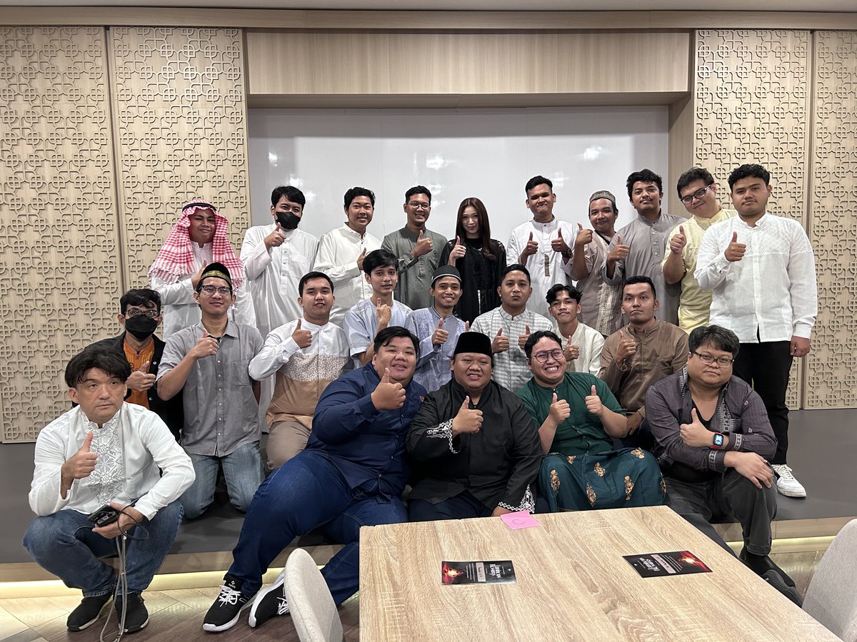 Terima kasih untuk kehangatan hari ini 🥰🫶🏻

Berbagi cerita, berbagi kebahagiaan. Semoga hari ini membekas dalam ingatan 🤍 sampai jumpa lagi!