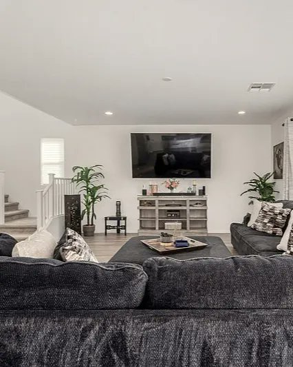 callclariselynn's tweet image. 📍 OPEN HOUSE TODAY 11-12:30
10069 E Alfalfa Dr, Florence 🌵

✨ 3,133 SF | 4 Bed + Flex
☀️ SOLAR: APS buys back power!
🍳 Gourmet Kitchen | Double Ovens
🏊 Private Pool + 14ft RV Gate

Best $/SF in Crestfield Manor. Don’t wait for a new build! 🏠🏃💨

#AZRealEstate #FlorenceAZ