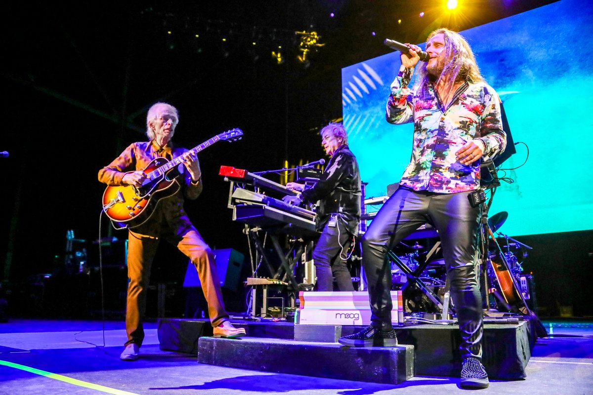 Publicity Connection tweet media