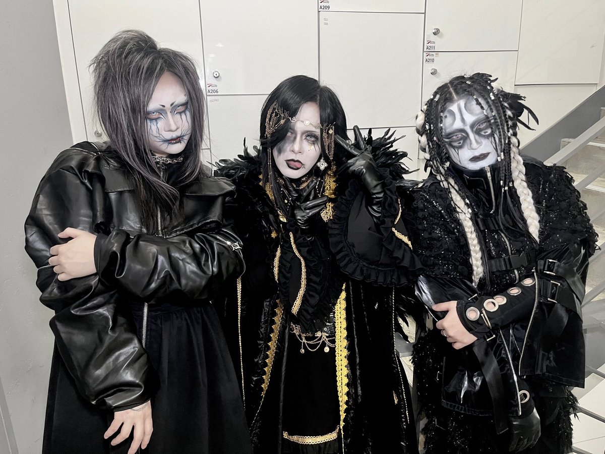 DAMNED 一音 tweet media